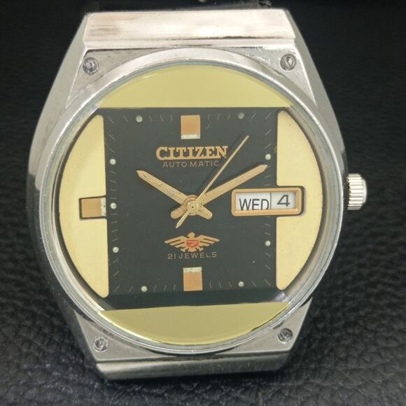 Vintage 1977 Citizen Automatic Mens Silver Watch W/daydate & Gold accents - Picture 4 of 10